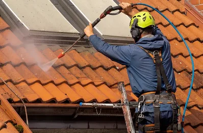 Démoussage et hydrofuge de toiture à Lanchères